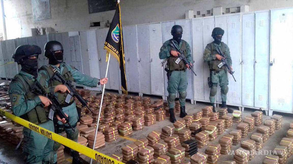Incautan mil 770 paquetes de droga y detienen a dos colombianos en Panamá
