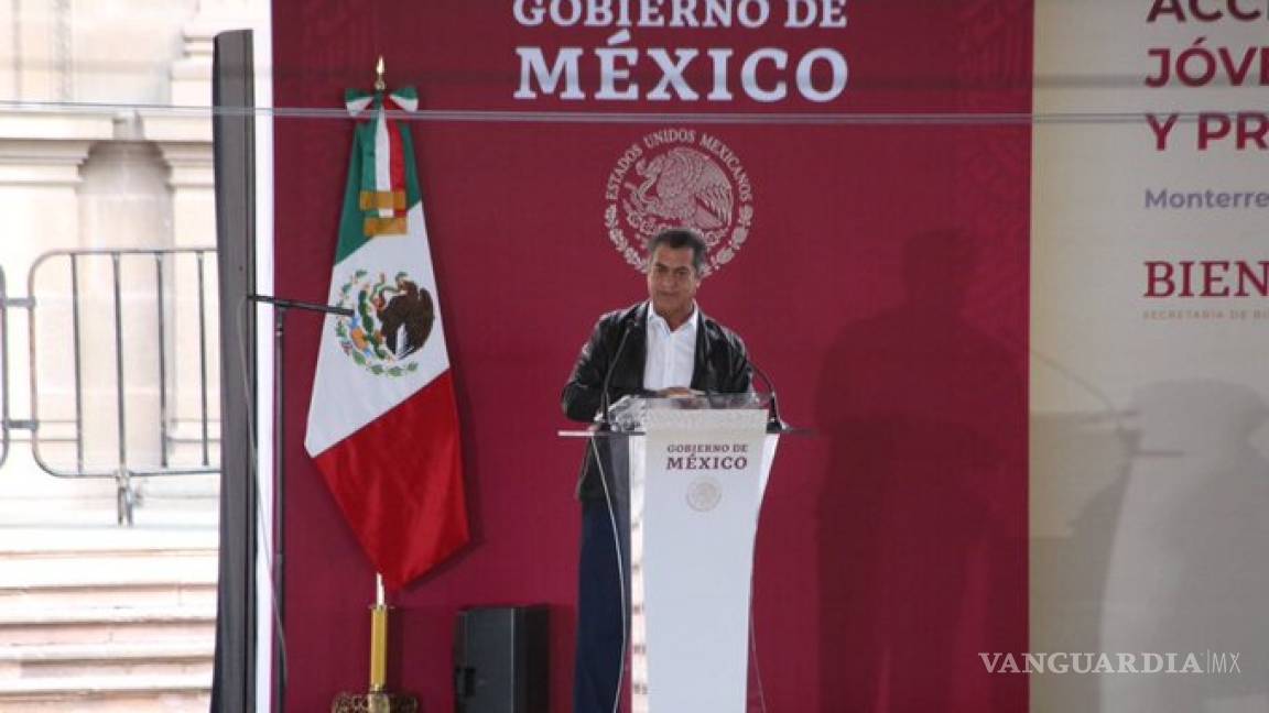 'El Bronco' es abucheado en acto de AMLO en Monterrey