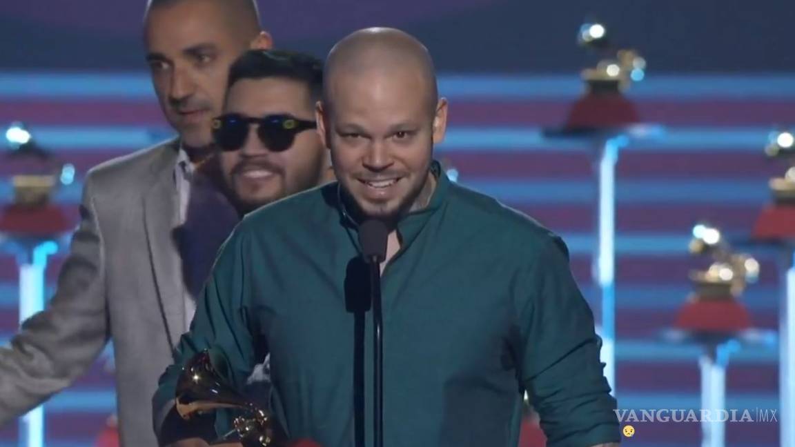 Mon Laferte, Residente y 'Despacito' ganan Grammy Latino