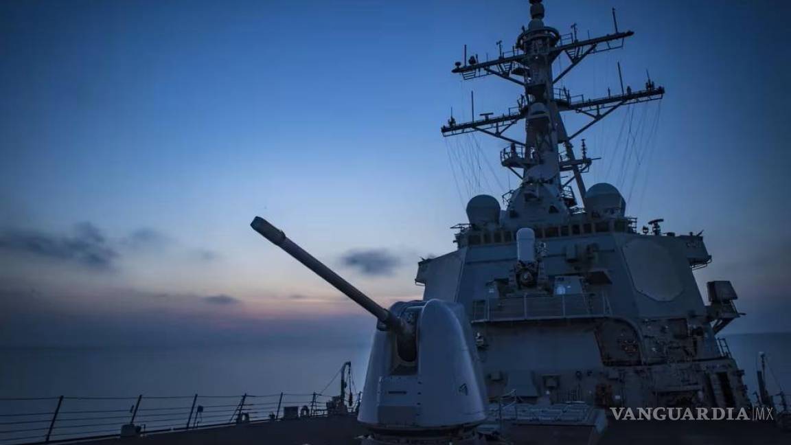 Hutíes disparan un misil contra un buque de guerra de EU, el cual tuvo que derribarlo