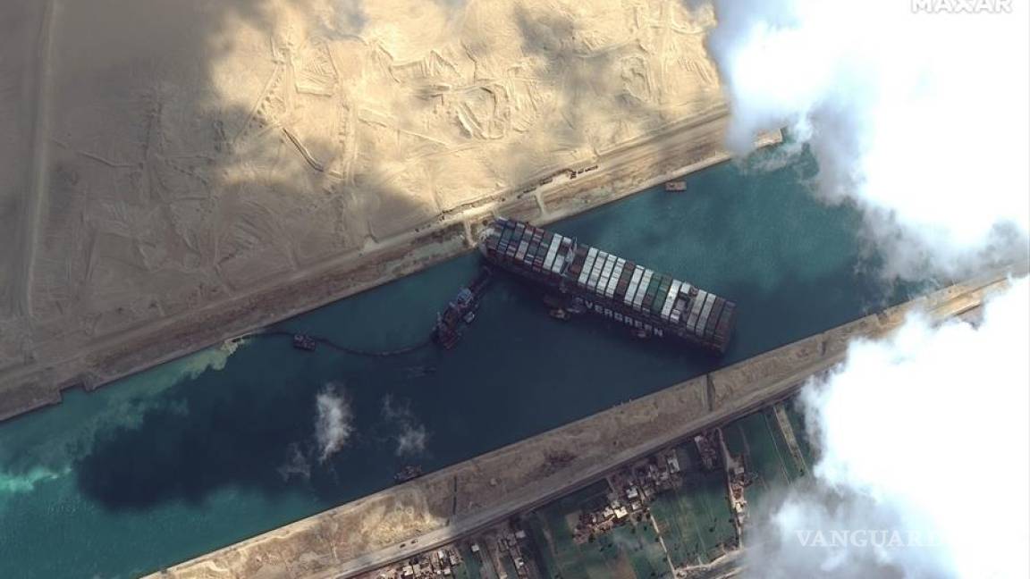 Egipto realiza esfuerzos para liberar buque Ever Given que bloquea el Canal de Suez