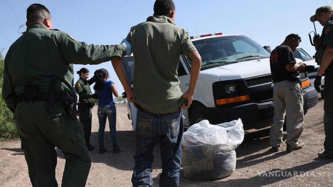 Agentes fronterizos ayudan a mexicano lesionado que intentaba cruzar ilegalmente a EU