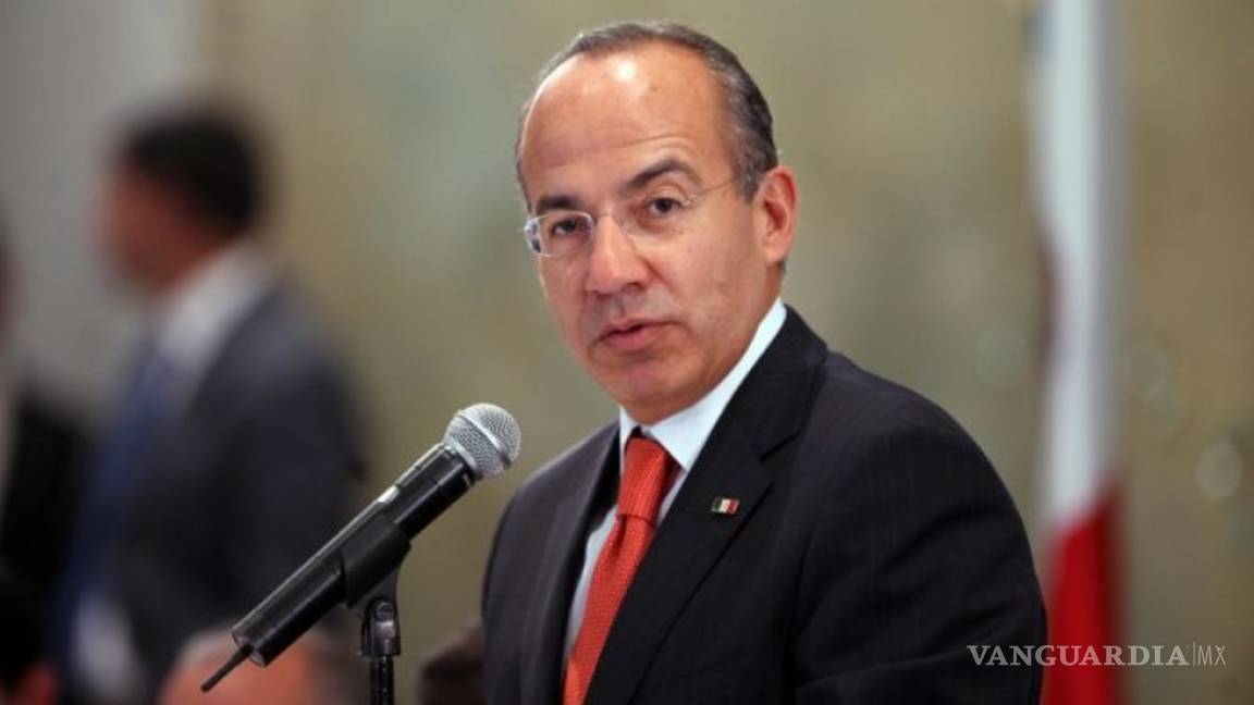 Filas deberían ser de huachicoleros detenidos: Felipe Calderón