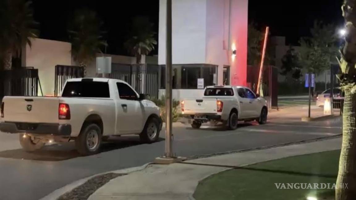 $!Autoridades ingresaron al fraccionamiento para realizar la operación.