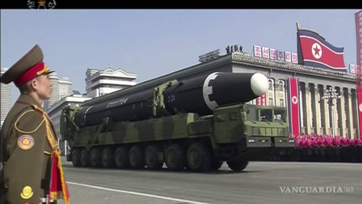 Corea del Norte exhibe su poderío militar en la víspera de Pyeongchang 2018