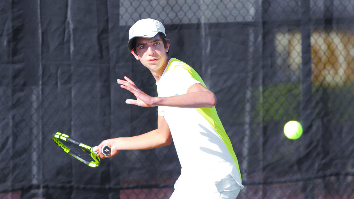 Saltillense Jorge Juárez se corona en torneo de tenis de Pachuca