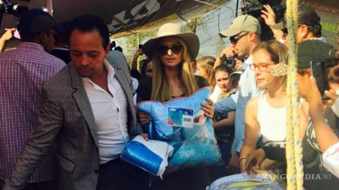 $!Paris Hilton se compromete a reconstruir 7 casas de los afectados por sismo en México