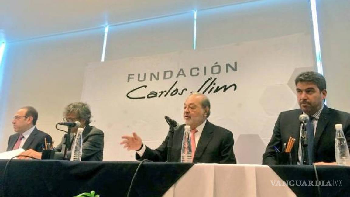 Carlos Slim reúne 2 mil 374 millones para reconstrucción tras sismos