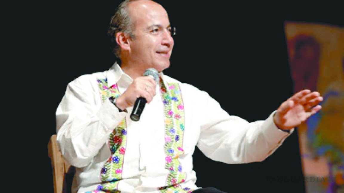 Pide Felipe Calderón solidaridad con México