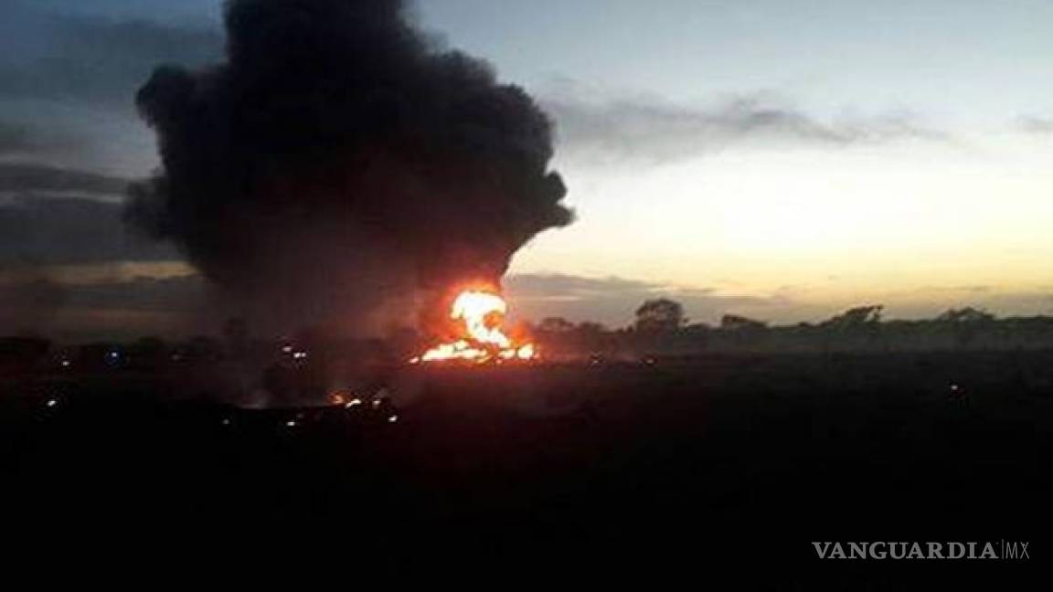 Se desploma avión de carga en Colombia; hay 5 muertos