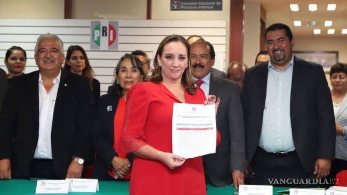 Claudia Ruiz Massieu se registra como candidata única para dirigir al PRI