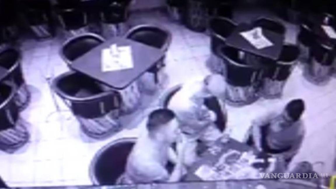 Asesinan a balazos a cinco personas en bar de Irapuato (Video)