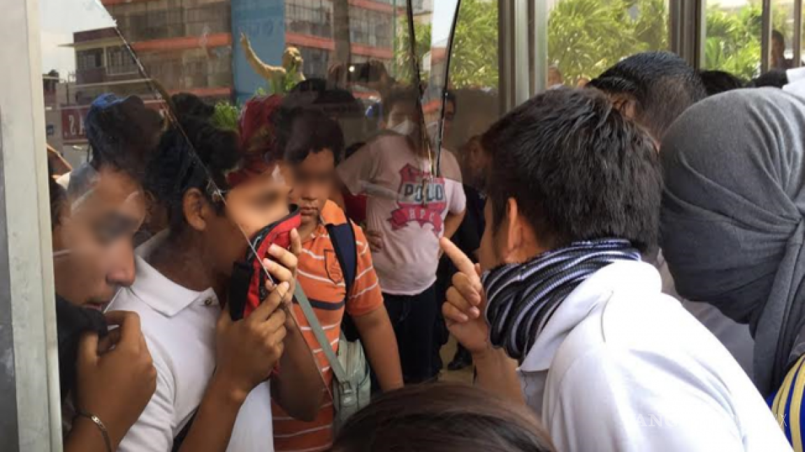 Estudiantes vandalizan alcaldía de Tapachula