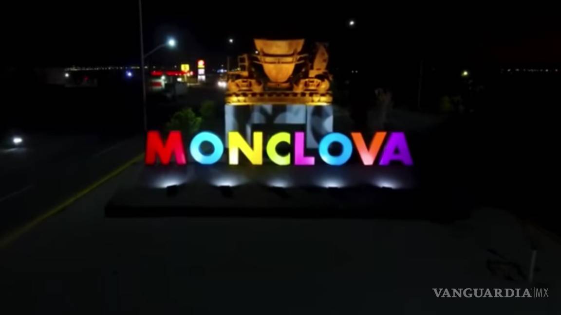 Ciudadanos de Monclova se unen con mensaje viral ¡Saldremos adelante!