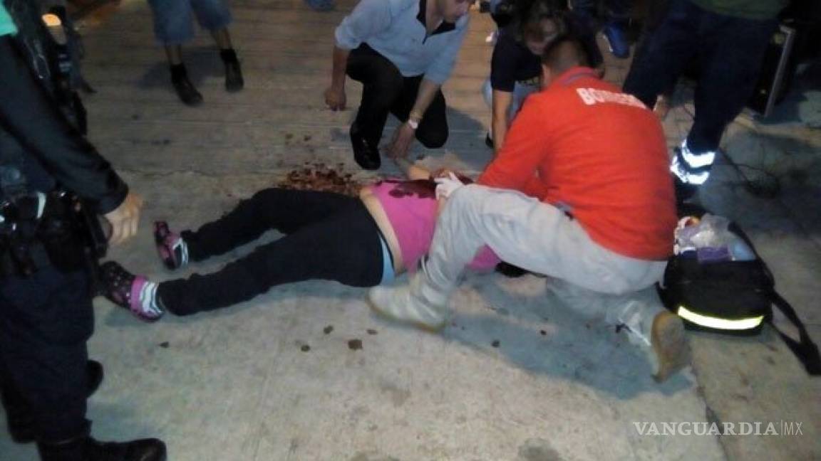 Travestis golpean, acuchillan y matan a mujer en la CDMX