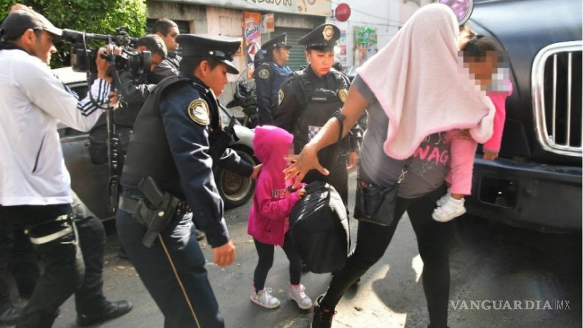 Rescatan a 19 migrantes de un hotel en Ciudad de México; 9 son menores de edad