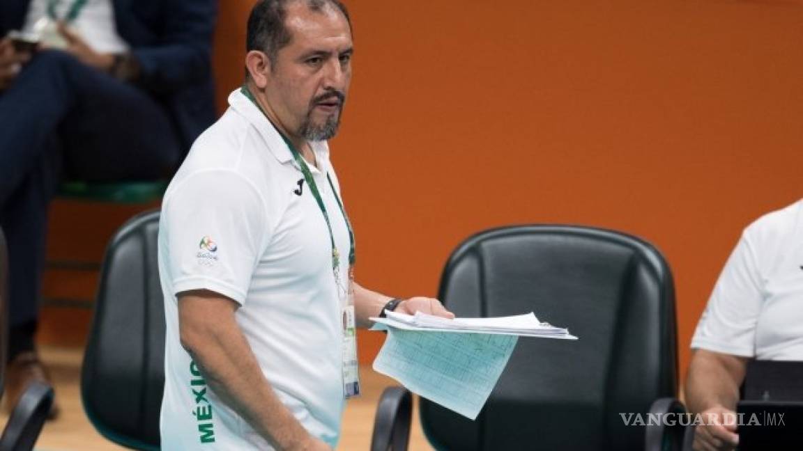 Coach del Tri de voleibol está internado por Covid-19