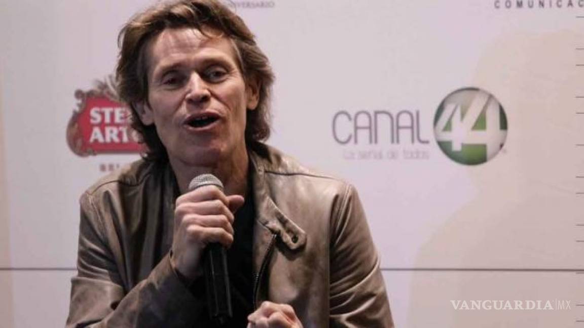 &quot;Estoy con ustedes y mi mente está fuera de Estados Unidos&quot;: Dafoe