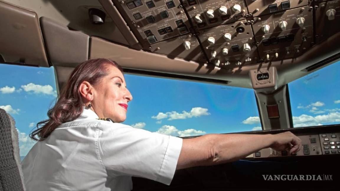 Mujeres piloto vuelan las aeronaves más pesadas