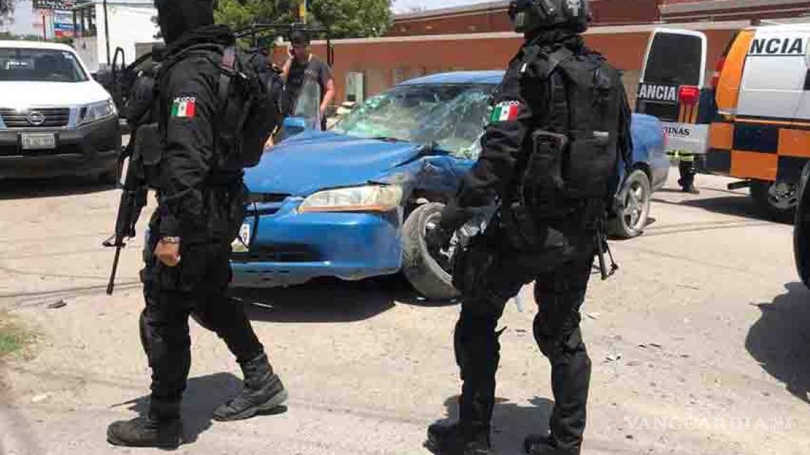 Elementos de Fuerza Coahuila se impactan contra auto durante operativo en Sabinas