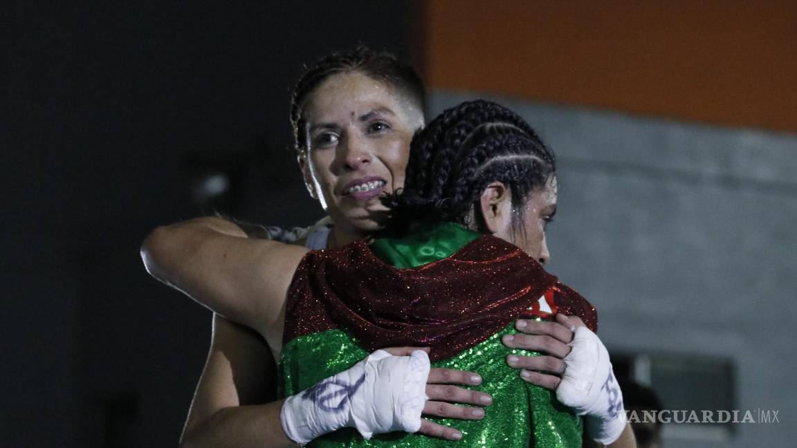 $!Las peleadoras dejaron el sudor y la pasión sobre el cuadrilátero, siempre con la unión por el box al frente.