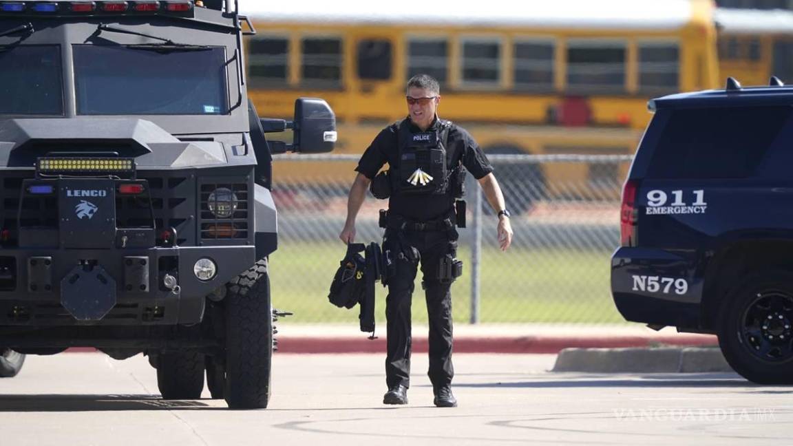 Cae estudiante por tiroteo en Texas