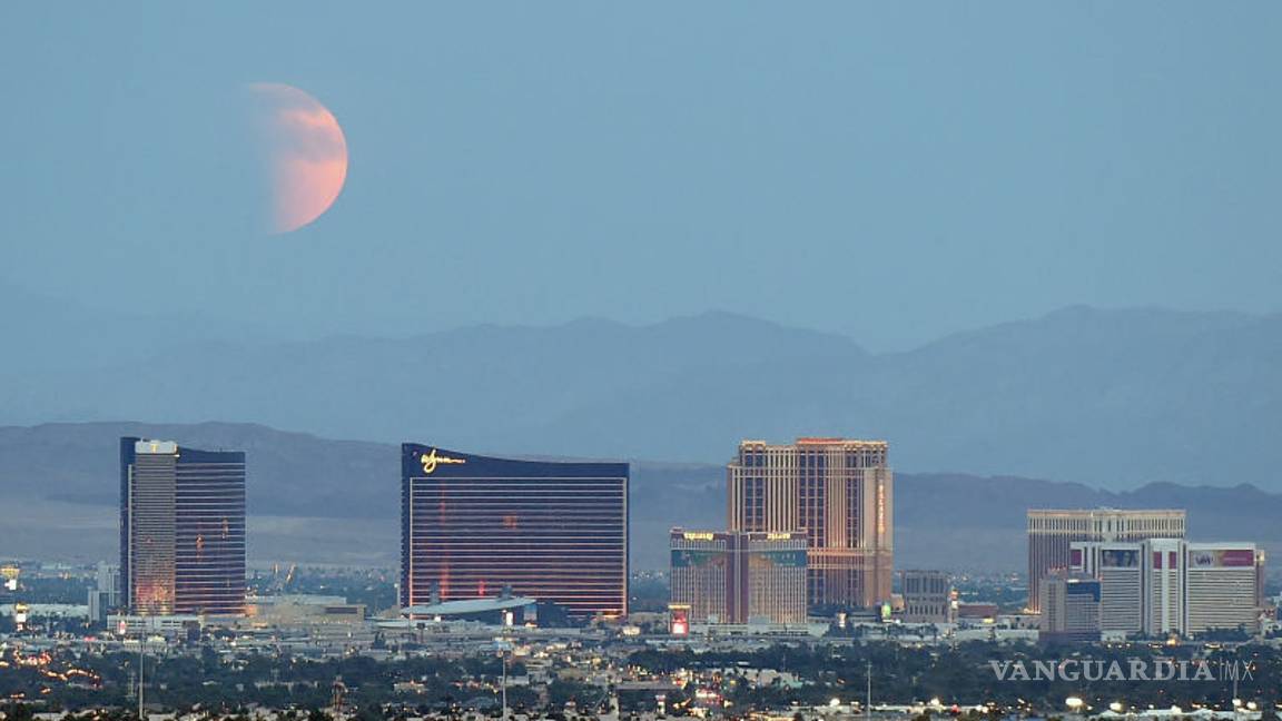 $!Las mejores fotos del eclipse total y la superluna de ayer