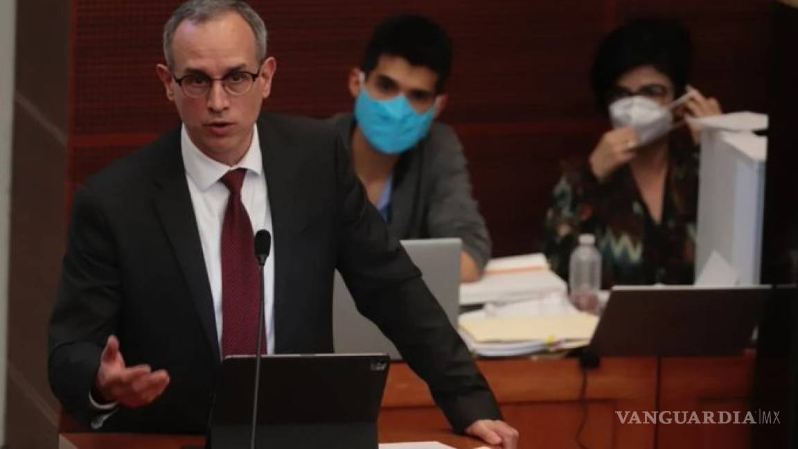 López-Gatell se defiende, 'no ha sido fácil atender la pandemia con décadas de abandono'