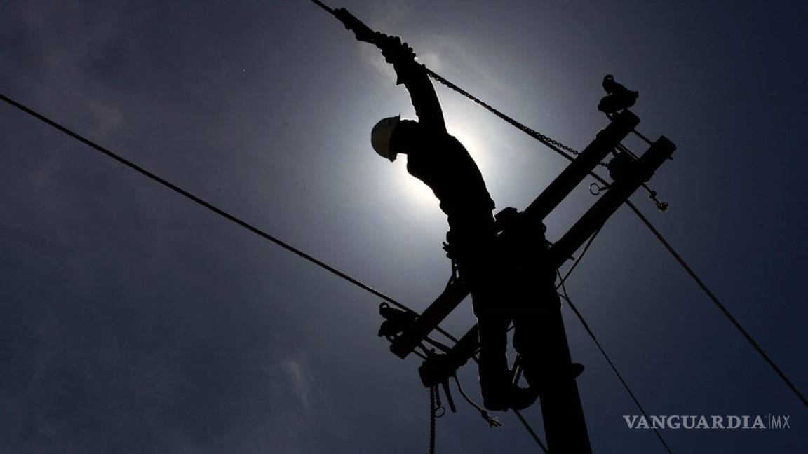 Juez federal suspende, por ahora, reforma eléctrica impulsada por AMLO