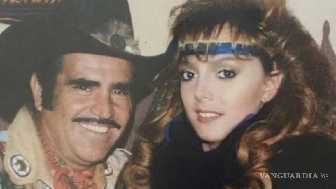 $!En 2008, Merle Uribe confesó haber sido uno de los amores de Vicente Fernández.