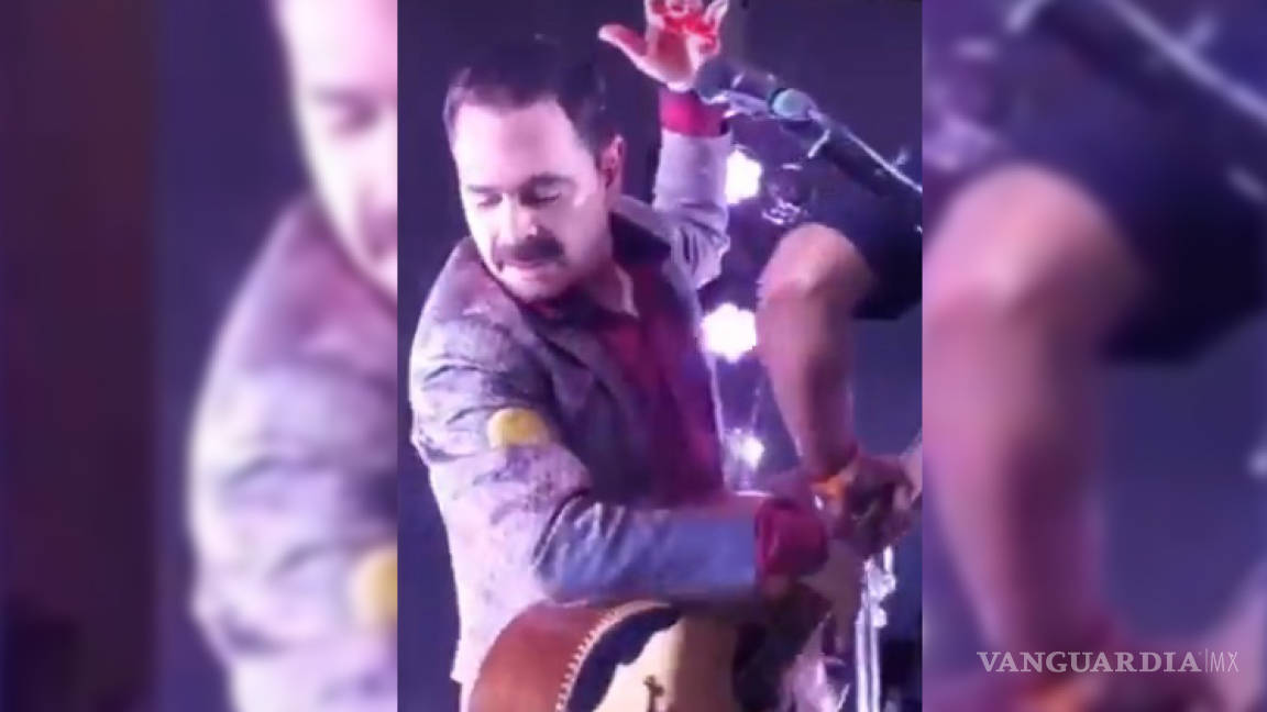 Golpean al vocalista de Los Tucanes de Tijuana en pleno escenario