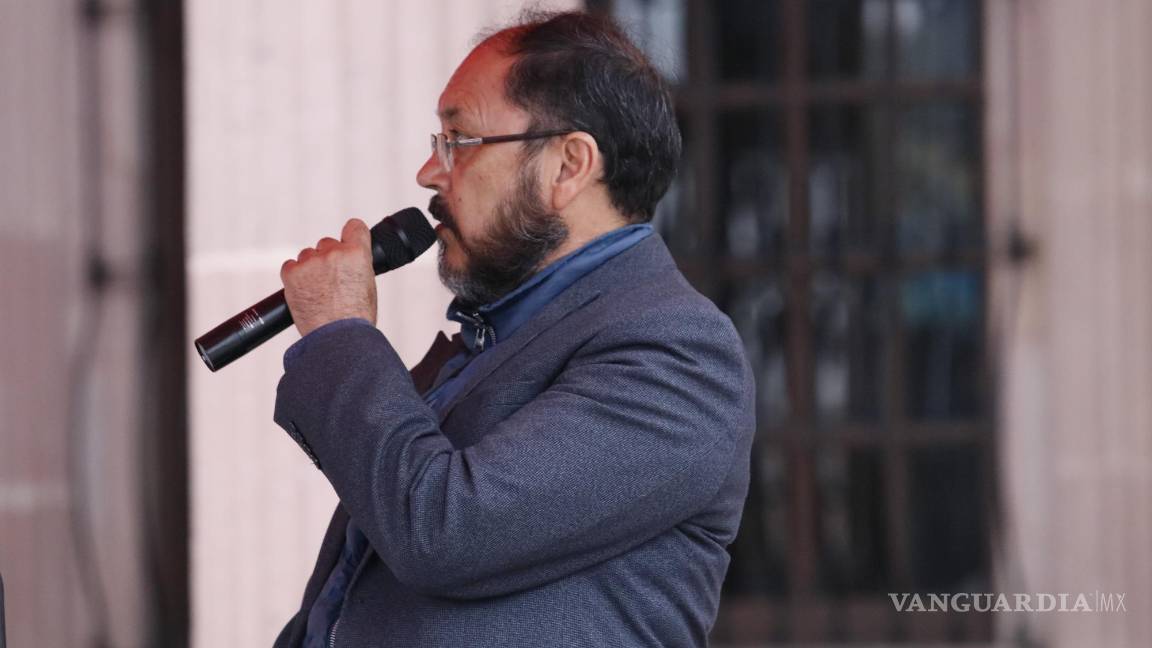 $!José Luis Anzures, integrante de MMC, señaló que los padres de familia están de acuerdo en que sus hijos reciban la educación de acuerdo a los contenidos enviados por la Secretaría de Educación federal.