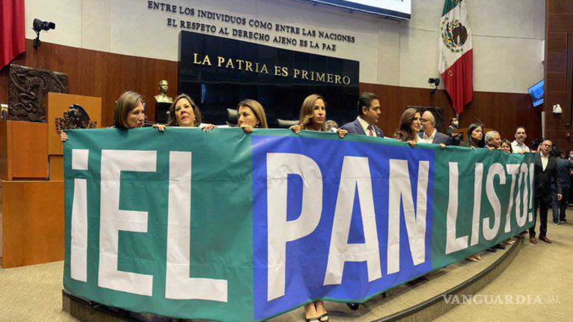 Panistas toman tribuna del Senado; exigen nombrar a comisionados del INAI