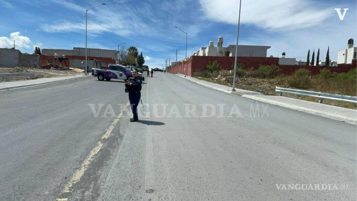 $!La movilización policial se concentró entre las colonias Lomas del Refugio y Las Isabeles, donde vecinos reportaron disparos que generaron alarma entre los habitantes del sector.