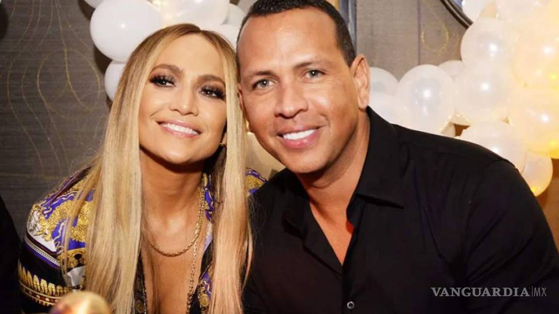 Jennifer Lopez festeja dos años de noviazgo con Alex Rodriguez