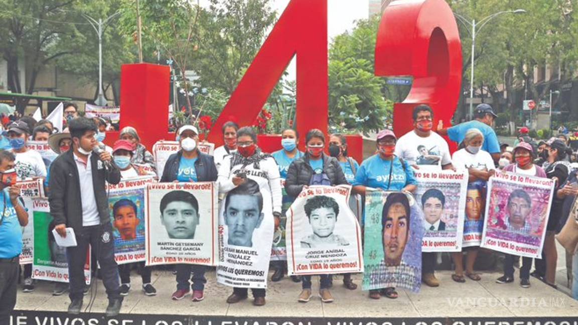 $!Familiares de los 43 piden a AMLO esclarecer ‘verdad histórica’ de Ayotzinapa