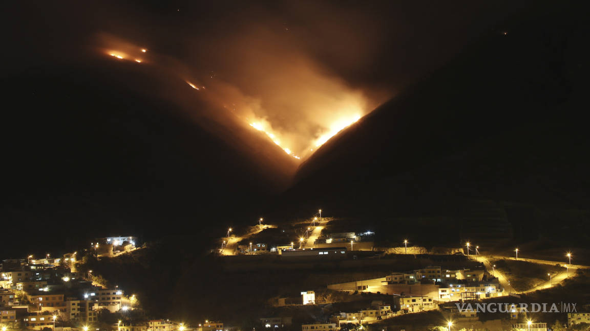 Arden 200 hectáreas de cerro en Ecuador