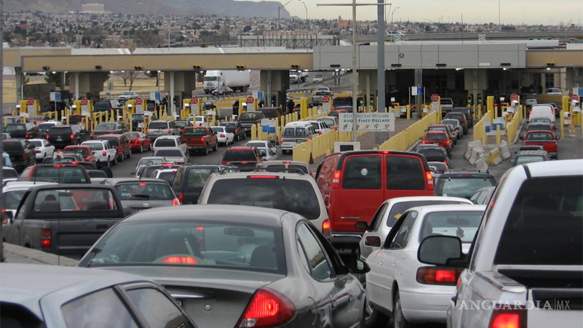 Cruce histórico por puentes internacionales de Piedras Negras con Texas