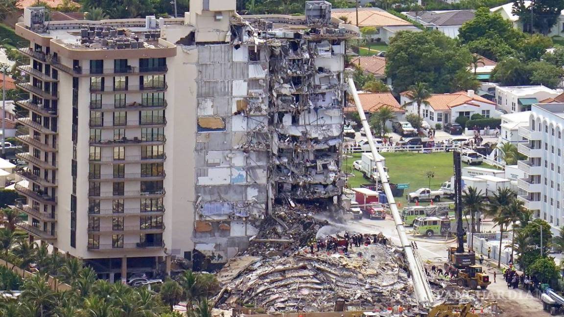 Suman 96 muertes por el colapso de edificio en Miami