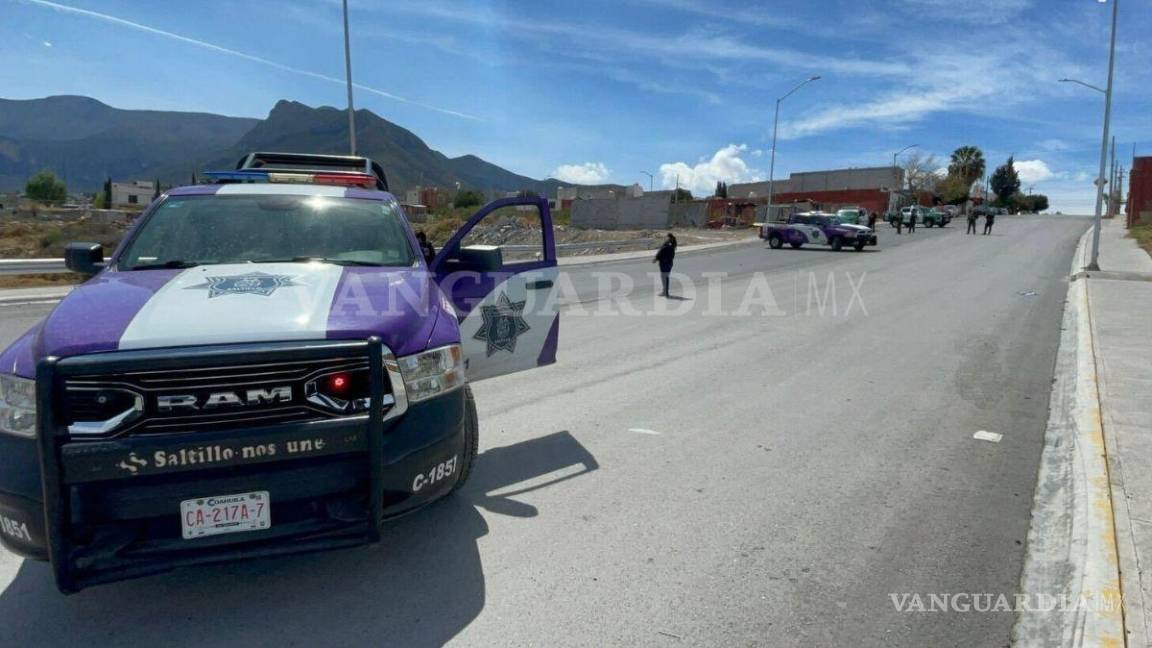 $!Elementos de distintas corporaciones de seguridad desplegaron un operativo en colonias del sur de Saltillo tras el reporte de detonaciones de arma de fuego registradas durante la mañana del martes.