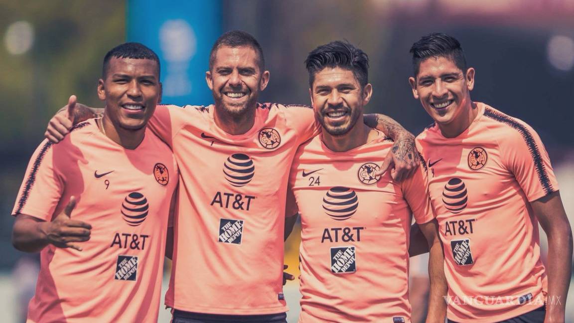El mexicano que sería el sustituto de De Ligt en el Ajax