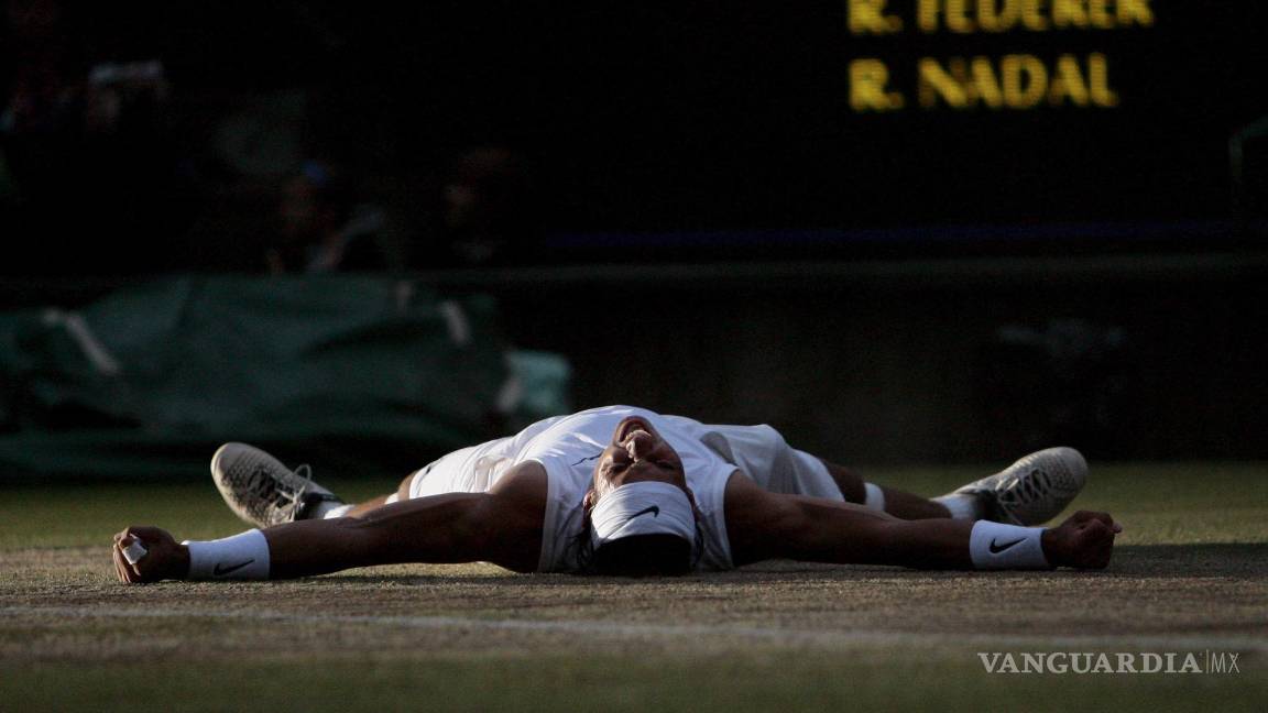 $!Nadal y Federer disputaron en 2008 la Final de Wimbledon, considerado uno de los mejores partidos en la historia del tenis.