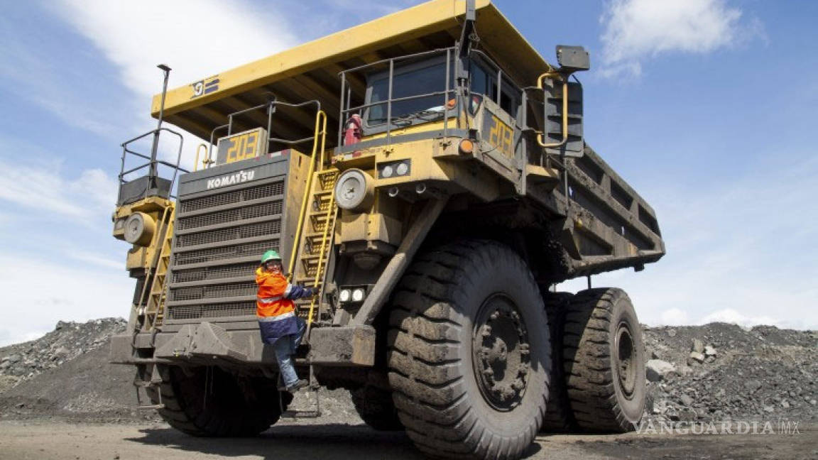Minera Anglo American recortará activos y a 85 mil empleados