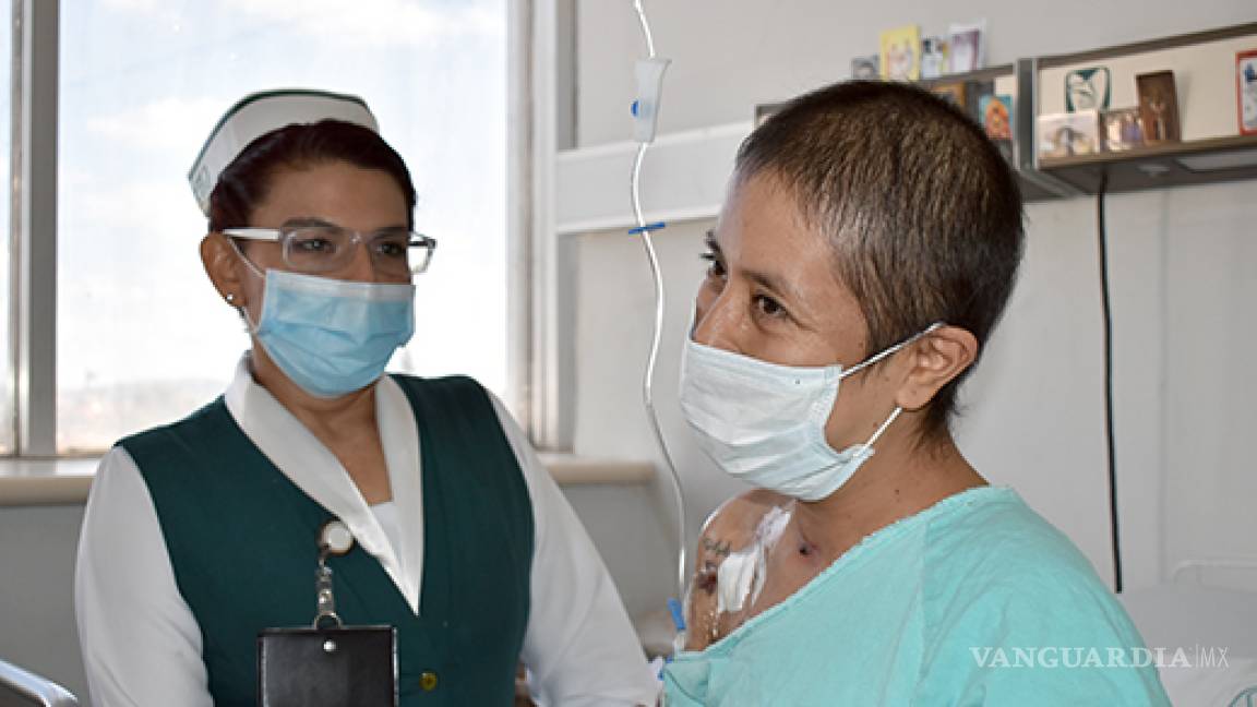 IMSS aprueba bono del 20% a trabajadores que atienden pacientes con coronavirus