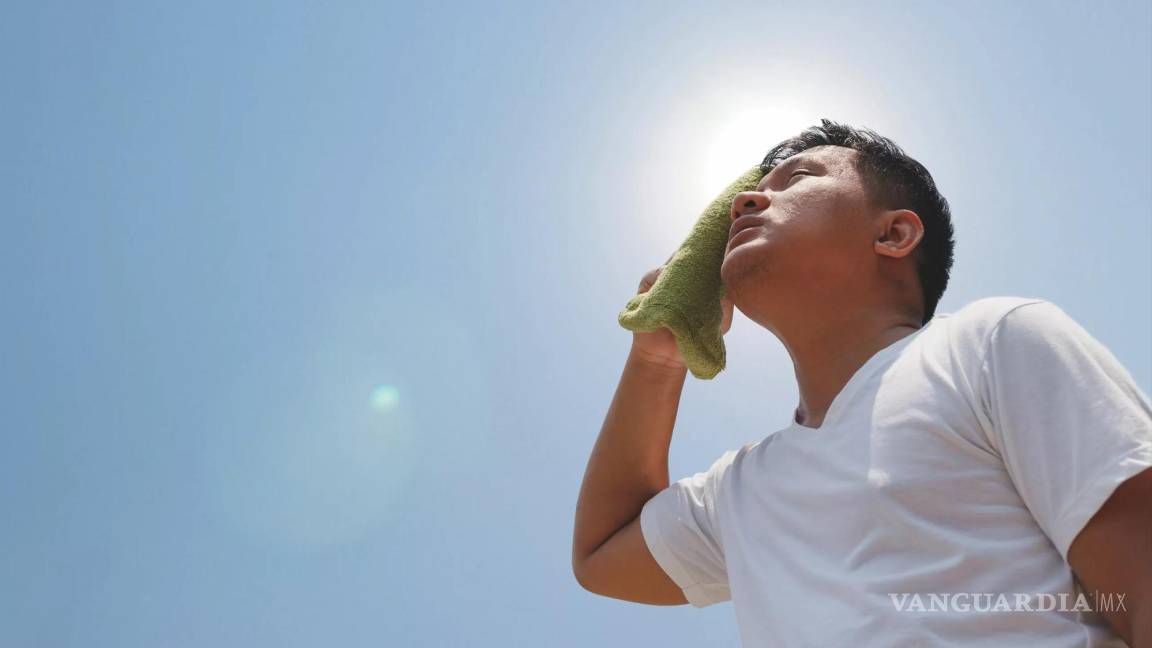 Calor hace estragos en Ciudad Acuña, con cuadros de deshidratación e insolación