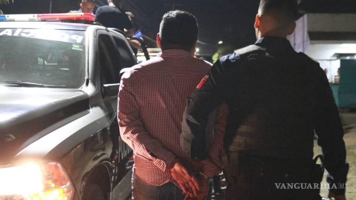 Tres detenidos por daños e intento de robar un auto en Saltillo