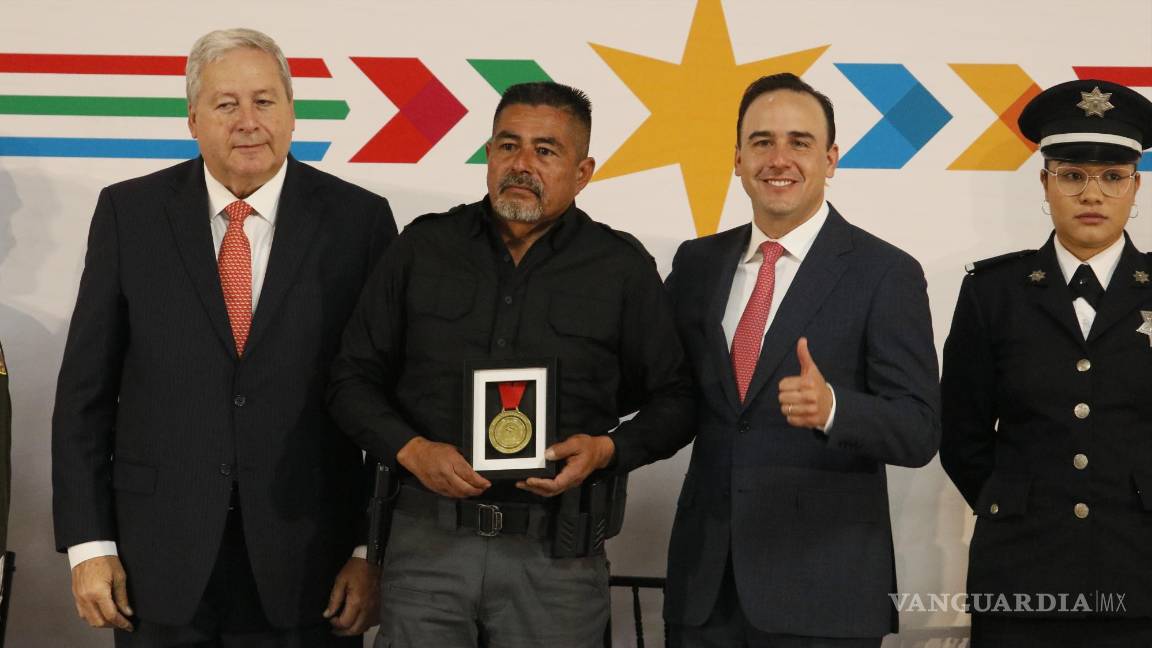 $!Fueron cinco los galardones entregados a destacados elementos.