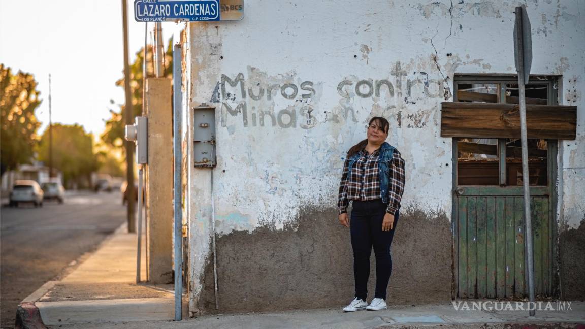 $!Claudia González se convirtió en activista para informar a su comunidad sobre el riesgo de consumir arsénico y frenar el paso a la industria minera en Los Planes. Crédito: Leonardo Castorena