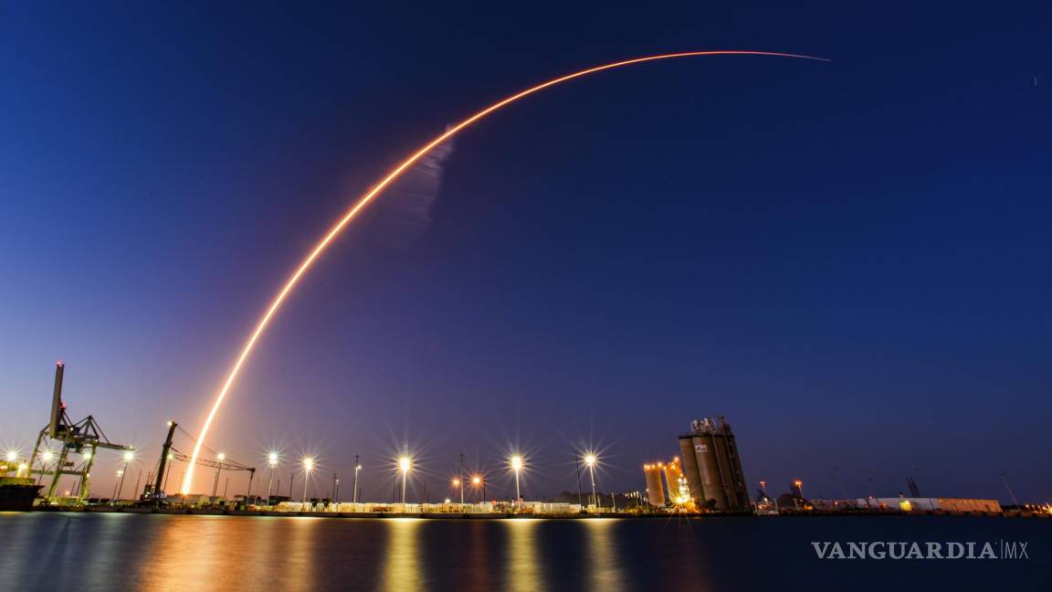 Tras tres intentos, SpaceX lanza su súper cohete con el satelite Viasat 3, número 1 en capacidad
