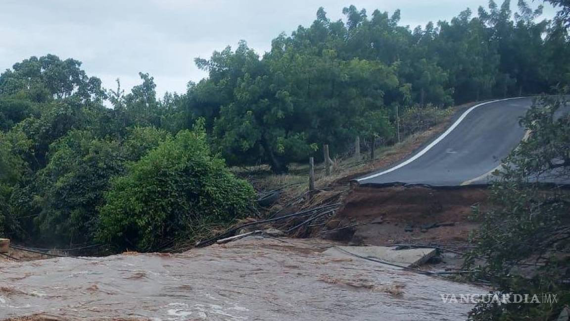 Huracán ‘John’ dejó daños en carreteras de Guerrero, Michoacán, Edomex y Oaxaca